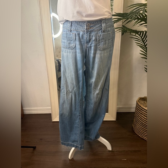 Aeropostale Light Blue Low Waisted Wide Leg Jeans - Picture 3 of 8